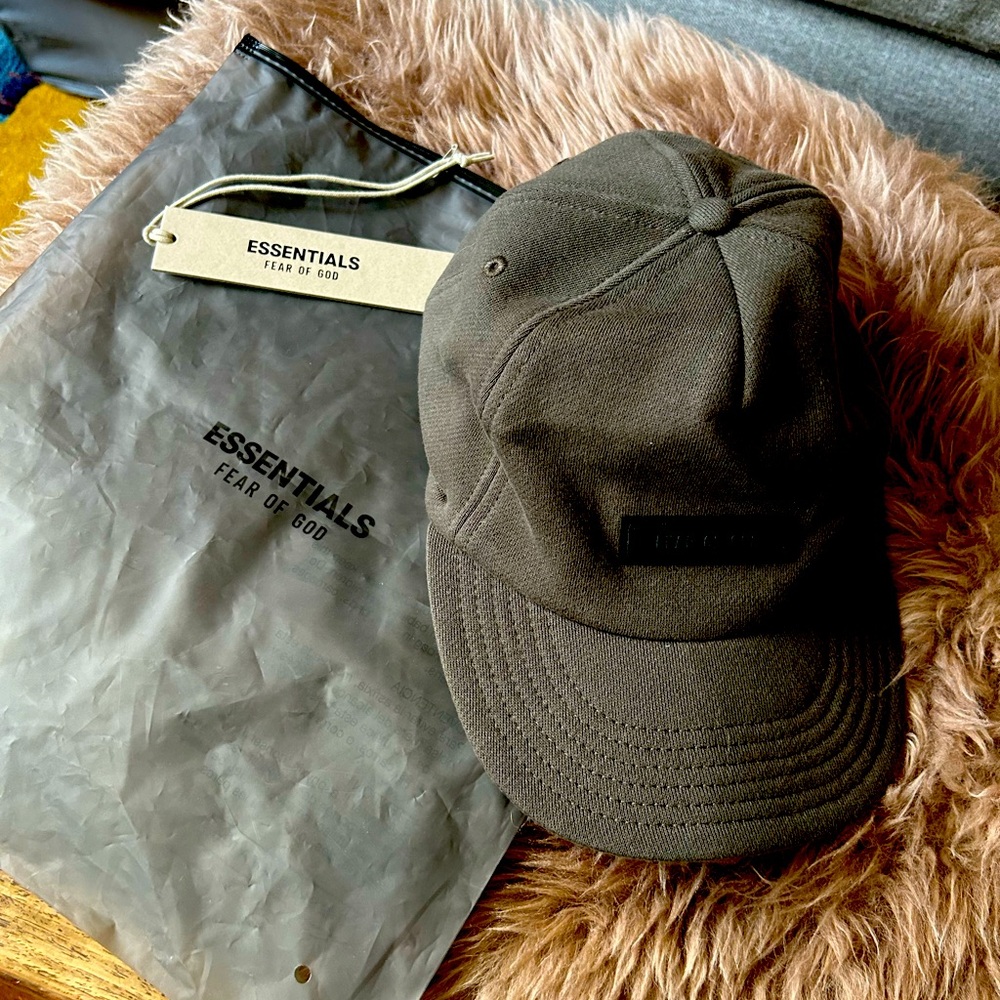 Essentials cap with tags and bag